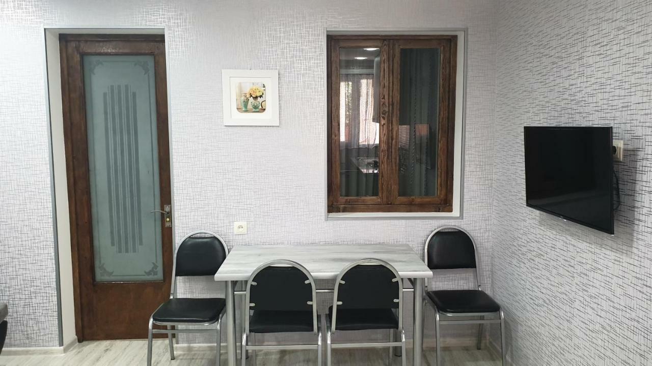 Comfort Tbilisi Exterior photo